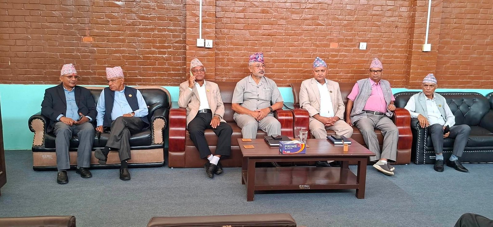 लुम्बिनी प्रदेशःएमाले संसदीय कार्यालयमा सांसदहरूको भेला