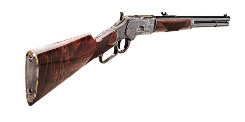 प्युठानमा वनमाराको झाडीमा बन्दुक
